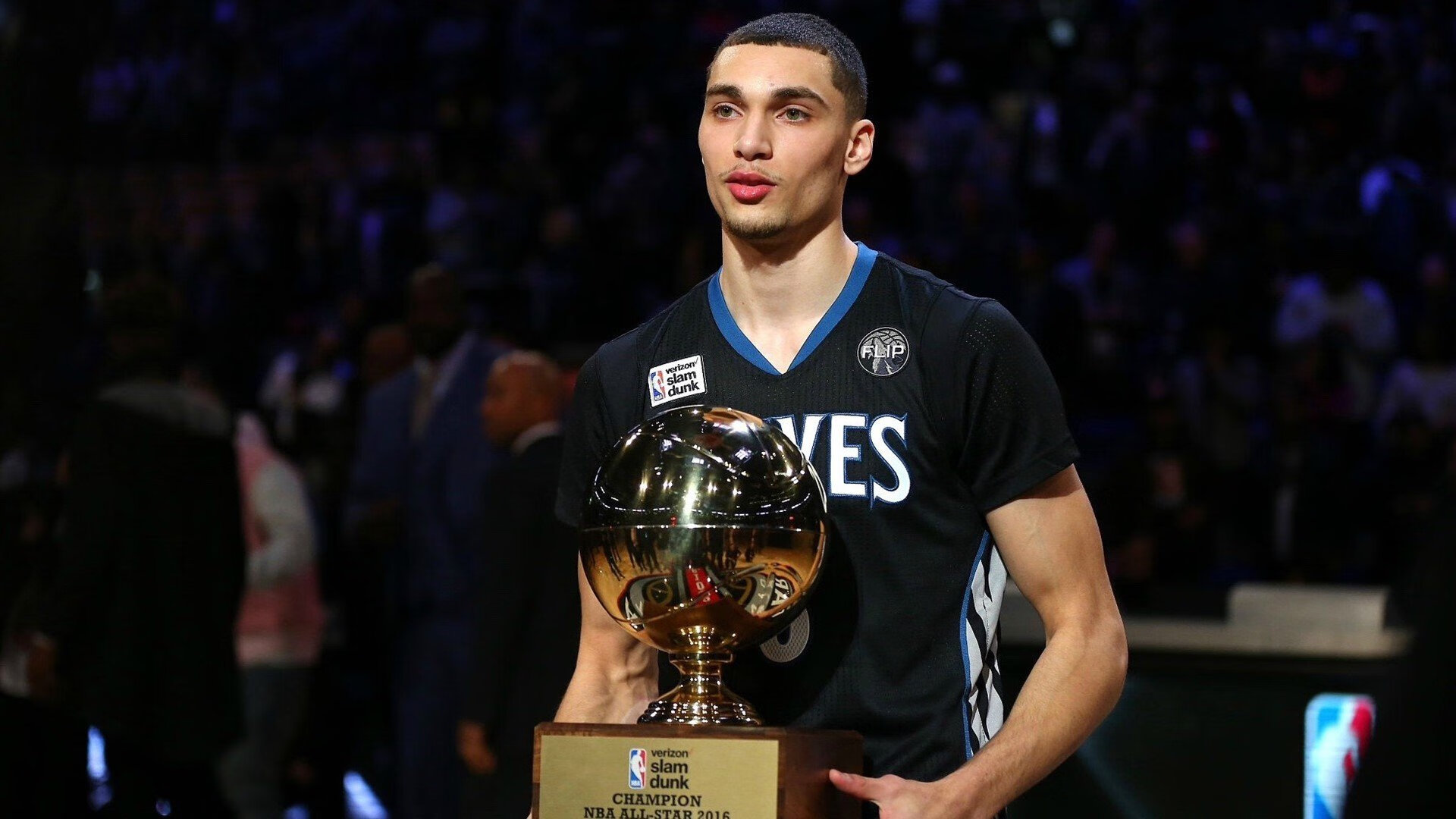 TL观众热烈欢呼！，JackeyLove迎来十五赛季出色发挥比赛高潮迭起